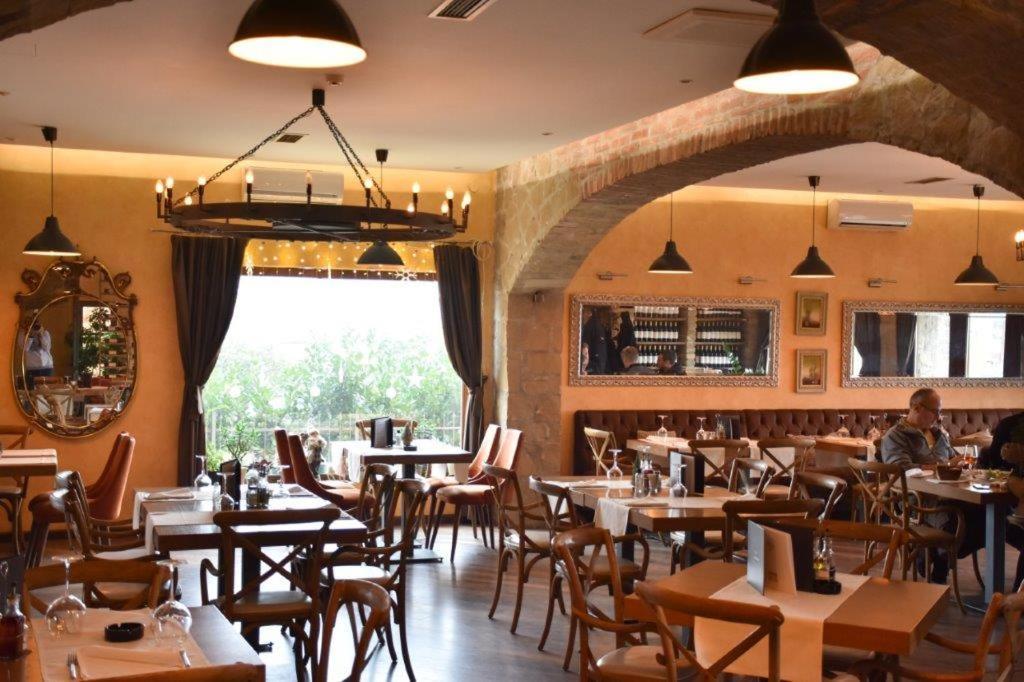 Garni Hotel Chicha - Winery Skrbic Beograd Ngoại thất bức ảnh