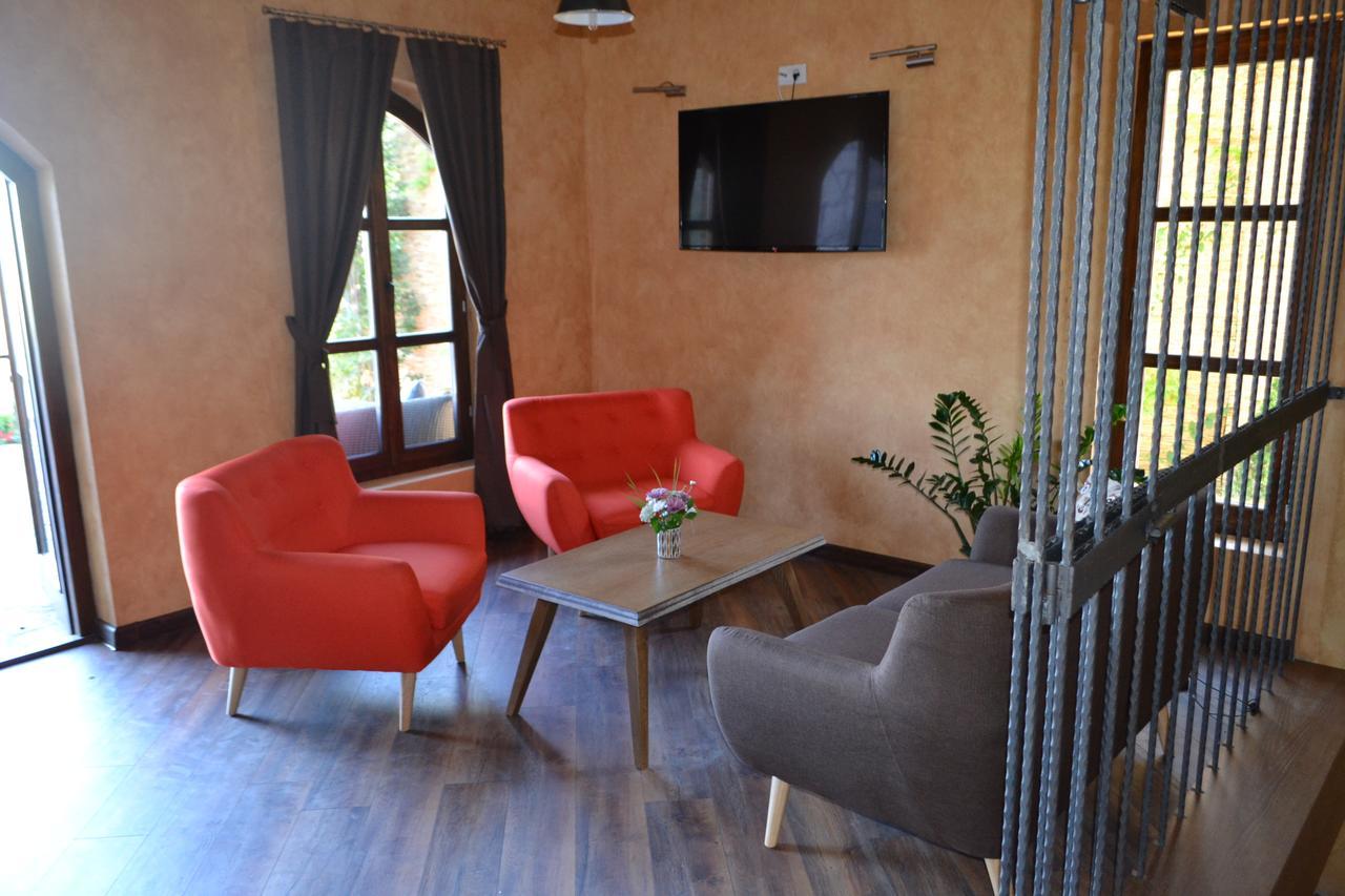 Garni Hotel Chicha - Winery Skrbic Beograd Ngoại thất bức ảnh
